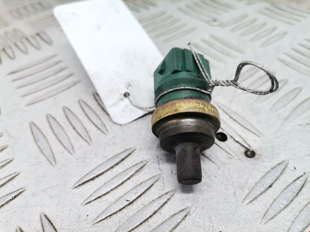 Датчик температуры (охлаждающей жидкости) VOLKSWAGEN Passat B5 1997-2005