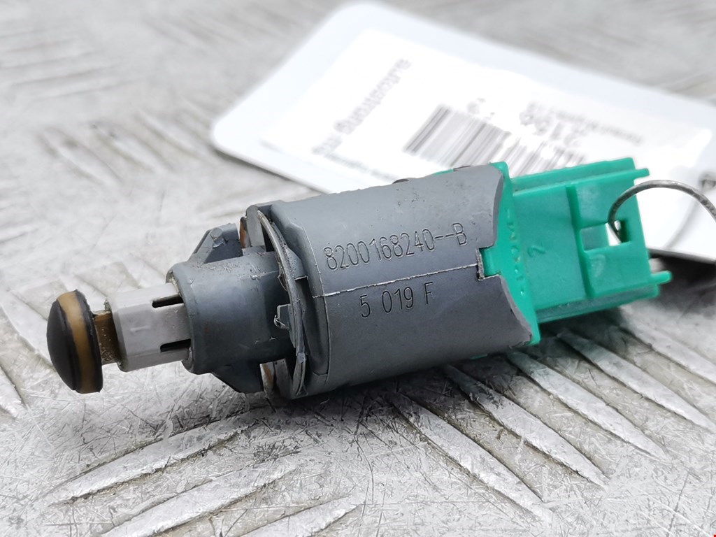 Датчик положения педали сцепления (Выключатель сцепления) Renault Megane 2 (2002-2009)