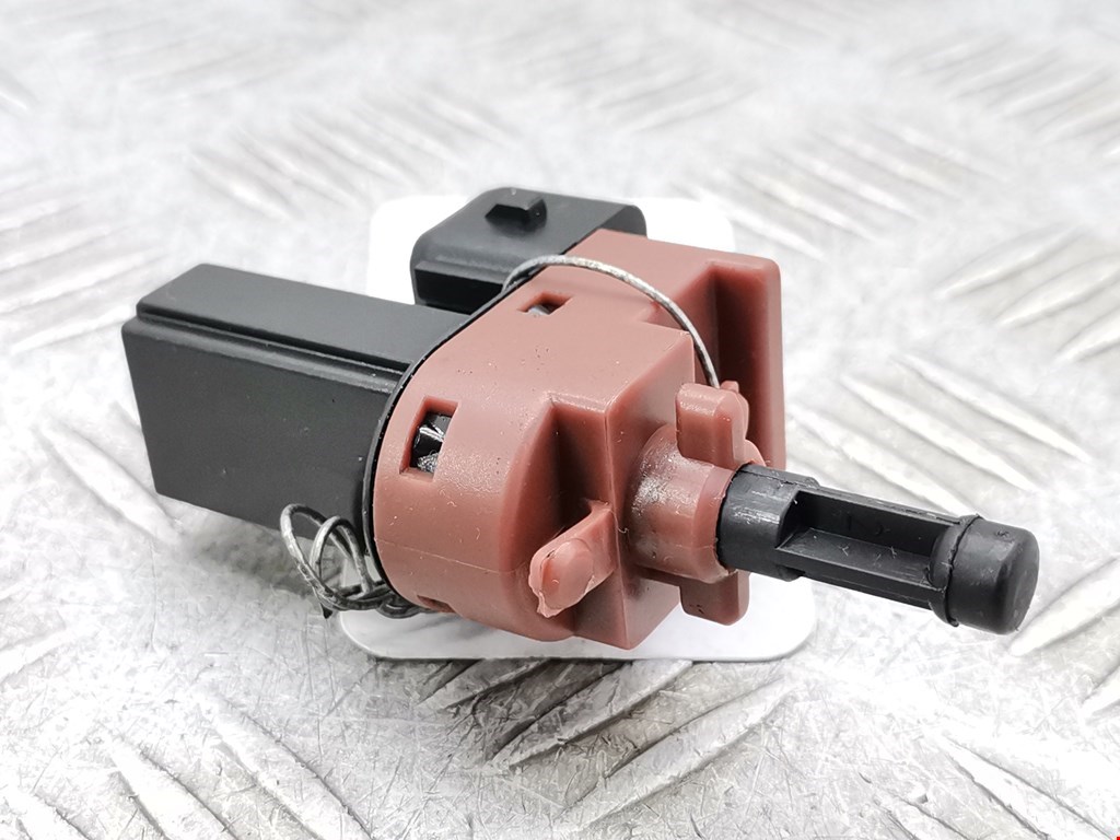 Датчик положения педали сцепления (Выключатель сцепления) Ford Fiesta 5 (2002-2008)