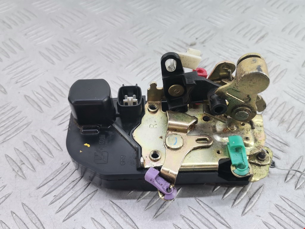 Замок двери передней правой CHRYSLER PT Cruser 2000-2010