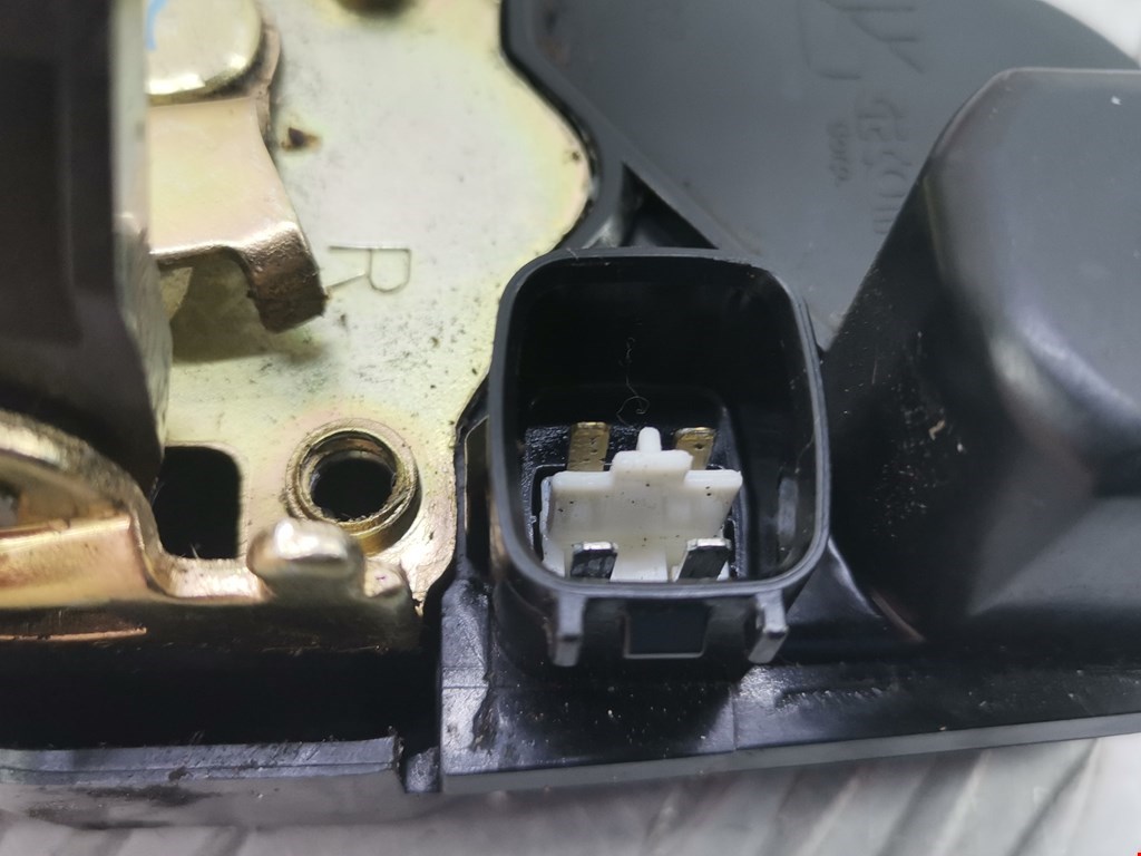 Замок двери передней правой CHRYSLER PT Cruser 2000-2010