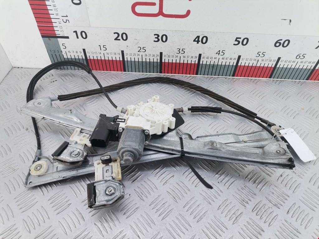 Стеклоподъемник передний правый MITSUBISHI Colt Z3 2003-2012