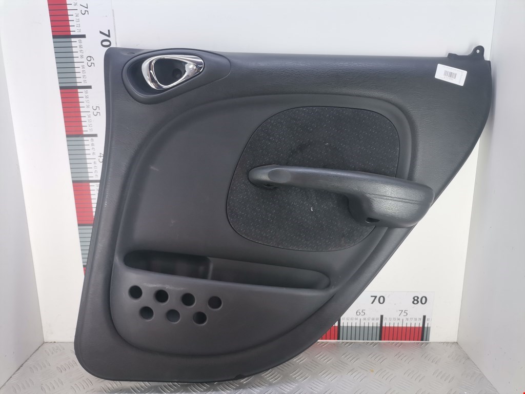 Обшивка двери задняя правая CHRYSLER PT Cruser 2000-2010