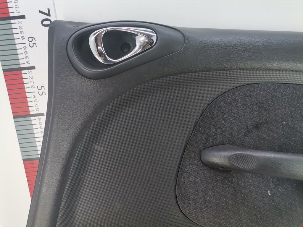 Обшивка двери задняя правая CHRYSLER PT Cruser 2000-2010