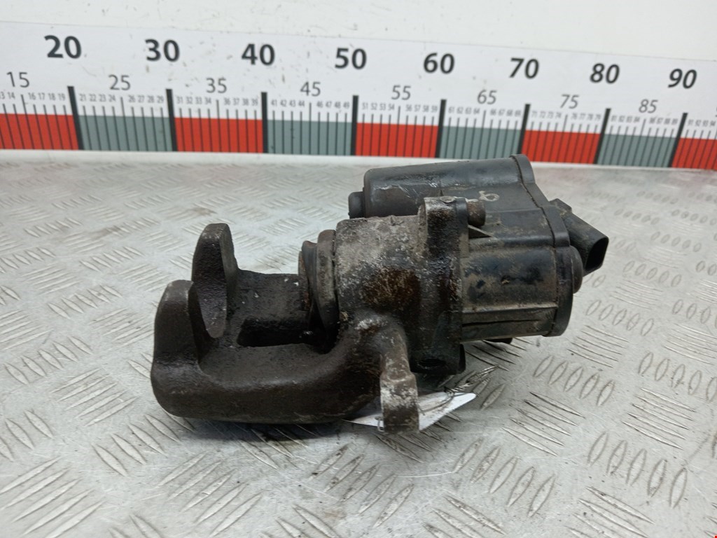 Суппорт задний левый VOLKSWAGEN Passat B6 2005-2011