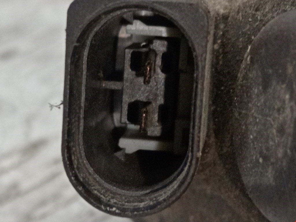 Суппорт задний левый VOLKSWAGEN Passat B6 2005-2011