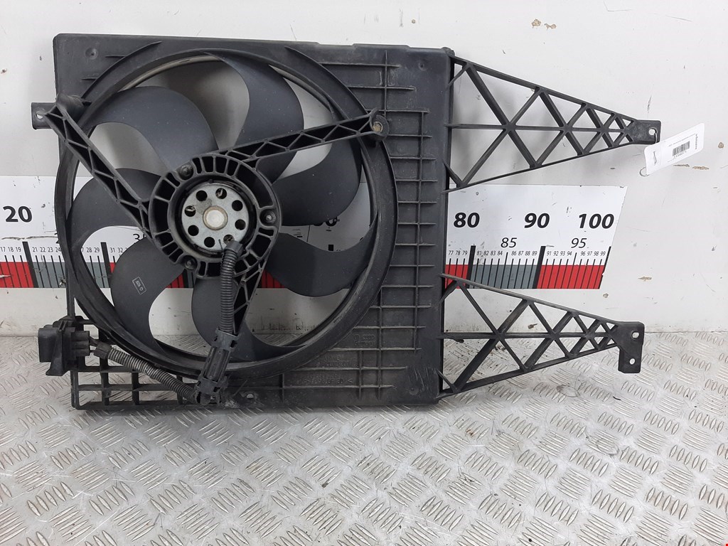 Вентилятор радиатора основного AUDI A3 8L 1996-2003