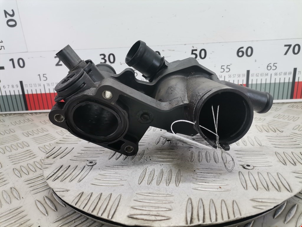 Корпус термостата VOLKSWAGEN Caddy III 2004-2015