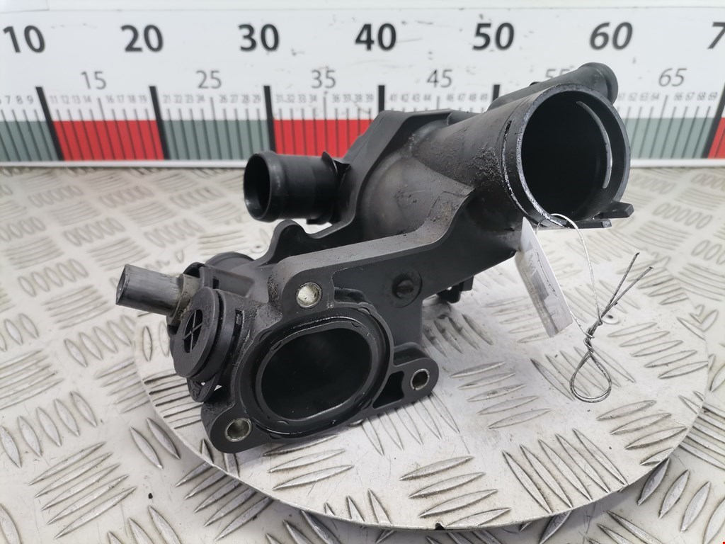 Корпус термостата VOLKSWAGEN Caddy III 2004-2015