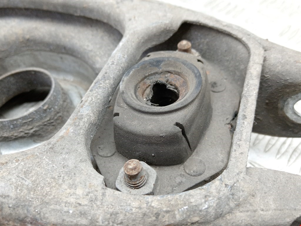 Рычаг задний правый BMW 1er E81\E87 2004-2011