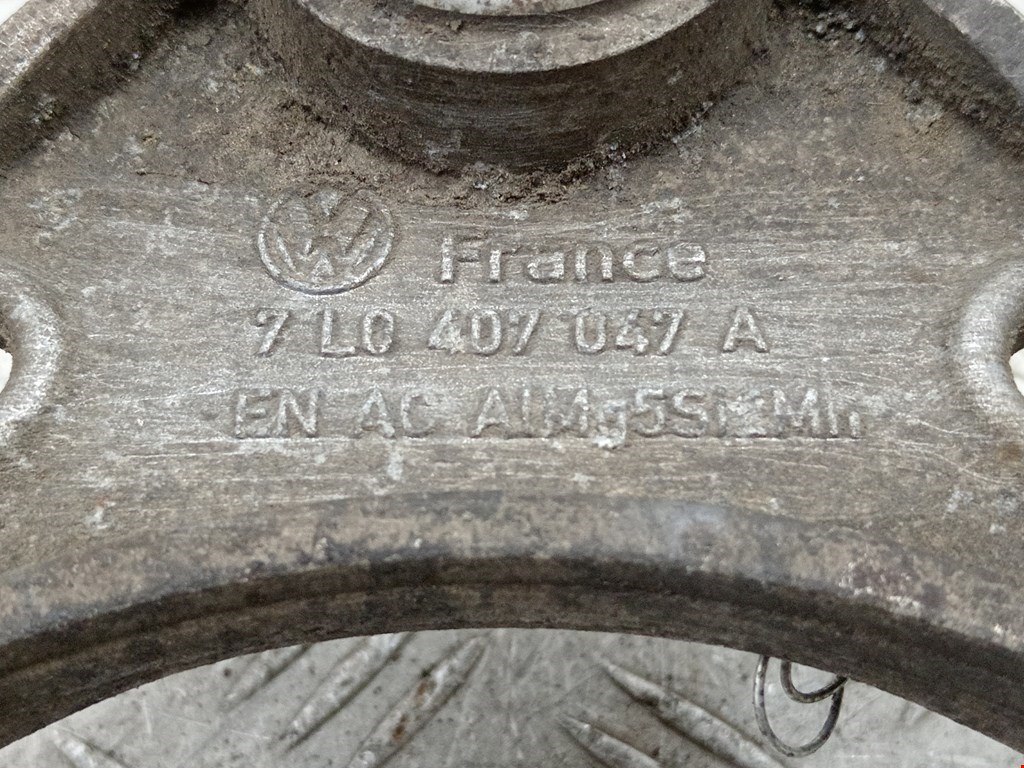 Рычаг передний левый VOLKSWAGEN Touareg 2002-2010