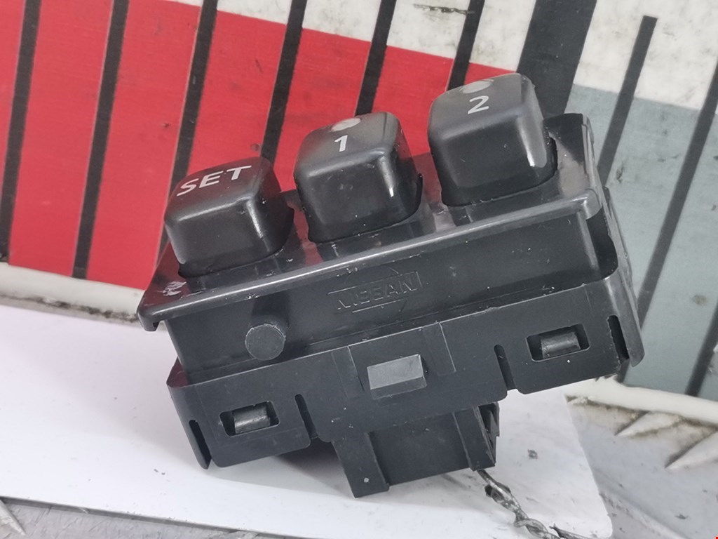 Блок управления сиденьем электронный Nissan Murano (Z50) (2002-2008)