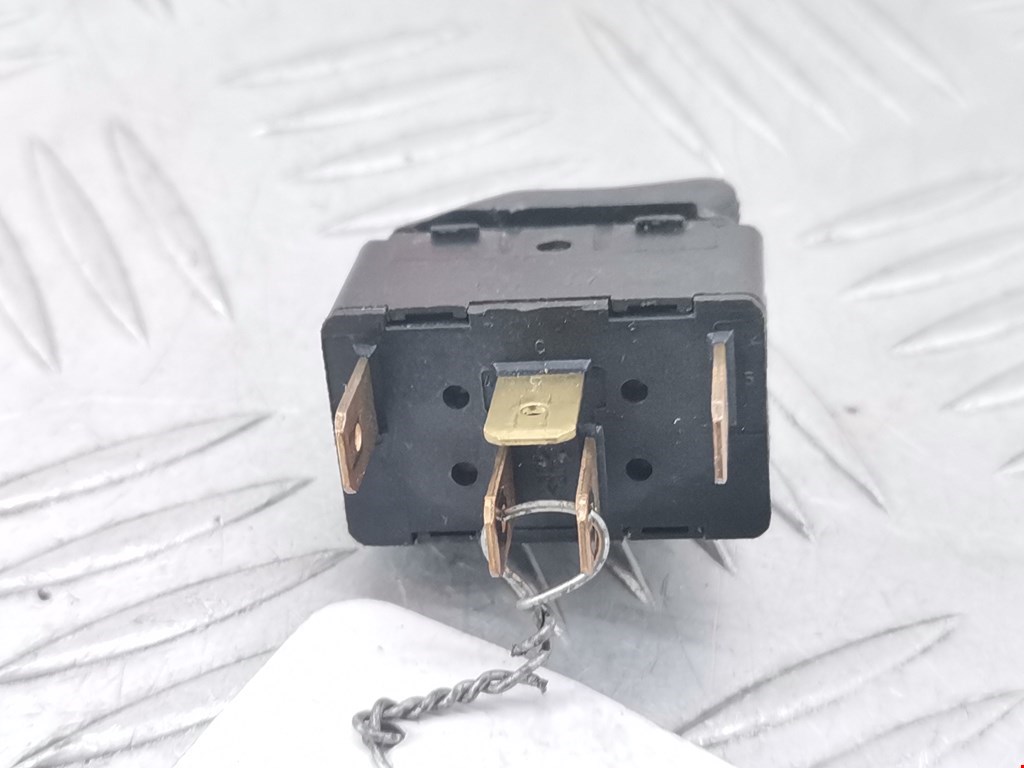 Кнопка стеклоподъемника AUDI A4 B5 1995-2001