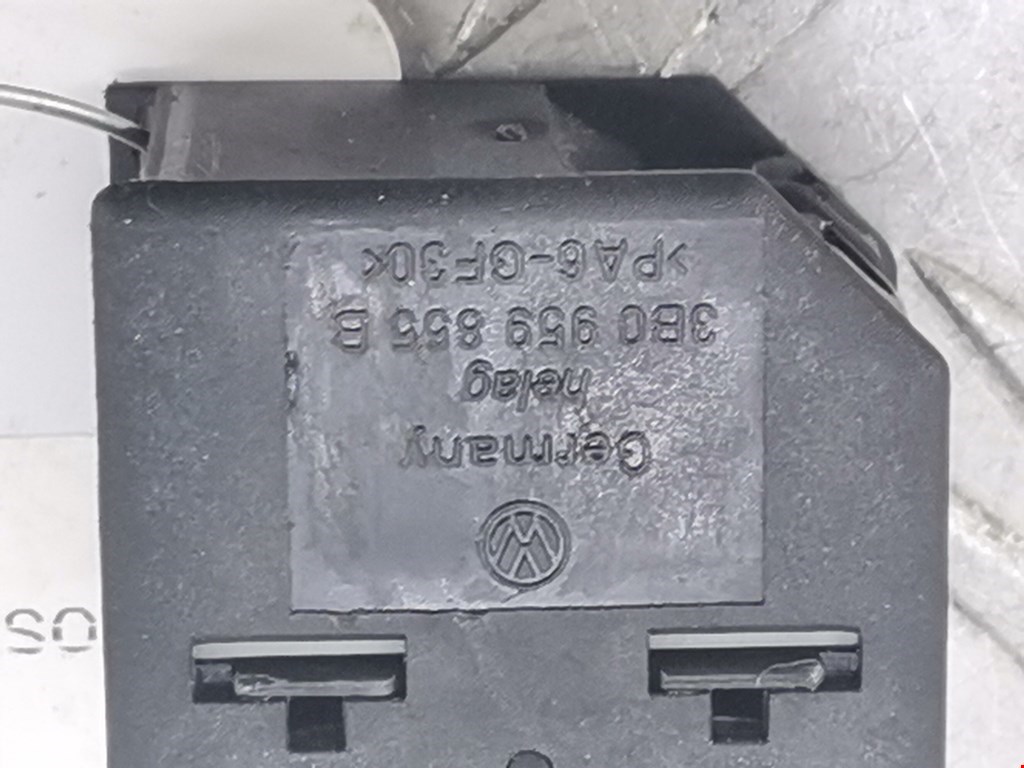 Кнопка стеклоподъемника VOLKSWAGEN Passat B5 1997-2005