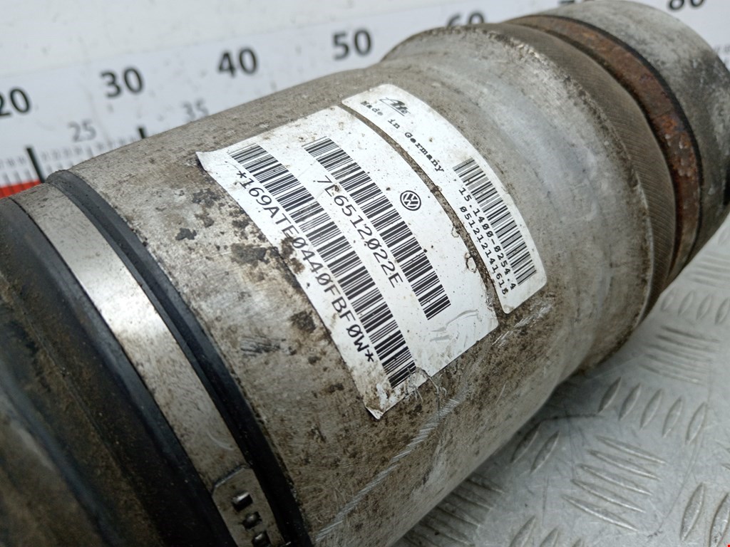 Амортизатор задний правый VOLKSWAGEN Touareg 2002-2010