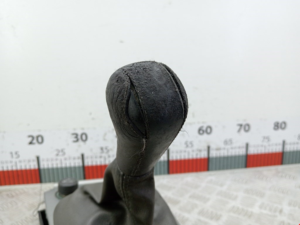 Кулиса (селектор) АКПП/МКПП в салоне VOLVO V40 I 1995-2004