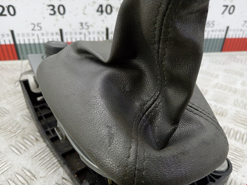 Кулиса (селектор) АКПП/МКПП в салоне VOLVO V40 I 1995-2004