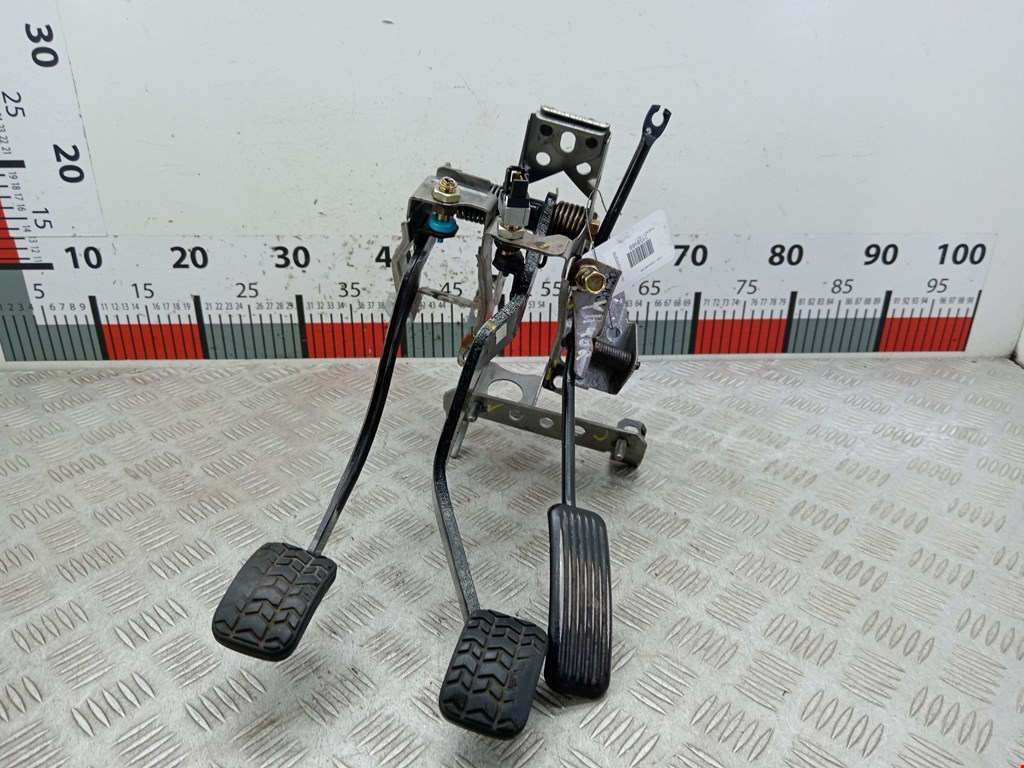 Блок педалей (педальный узел) MAZDA Demio DW 1996-2002