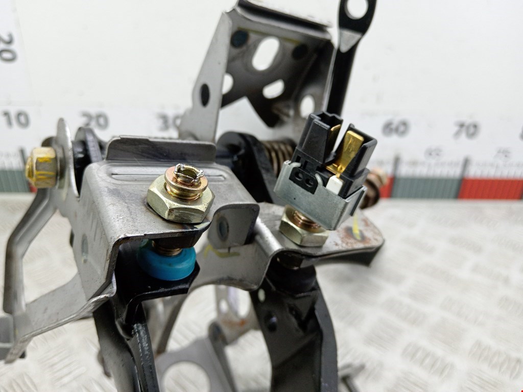 Блок педалей (педальный узел) MAZDA Demio DW 1996-2002