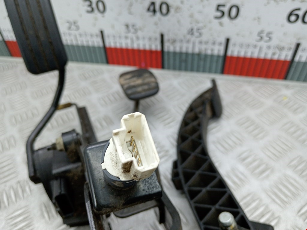 Блок педалей (педальный узел) RENAULT Megane II 2002-2009