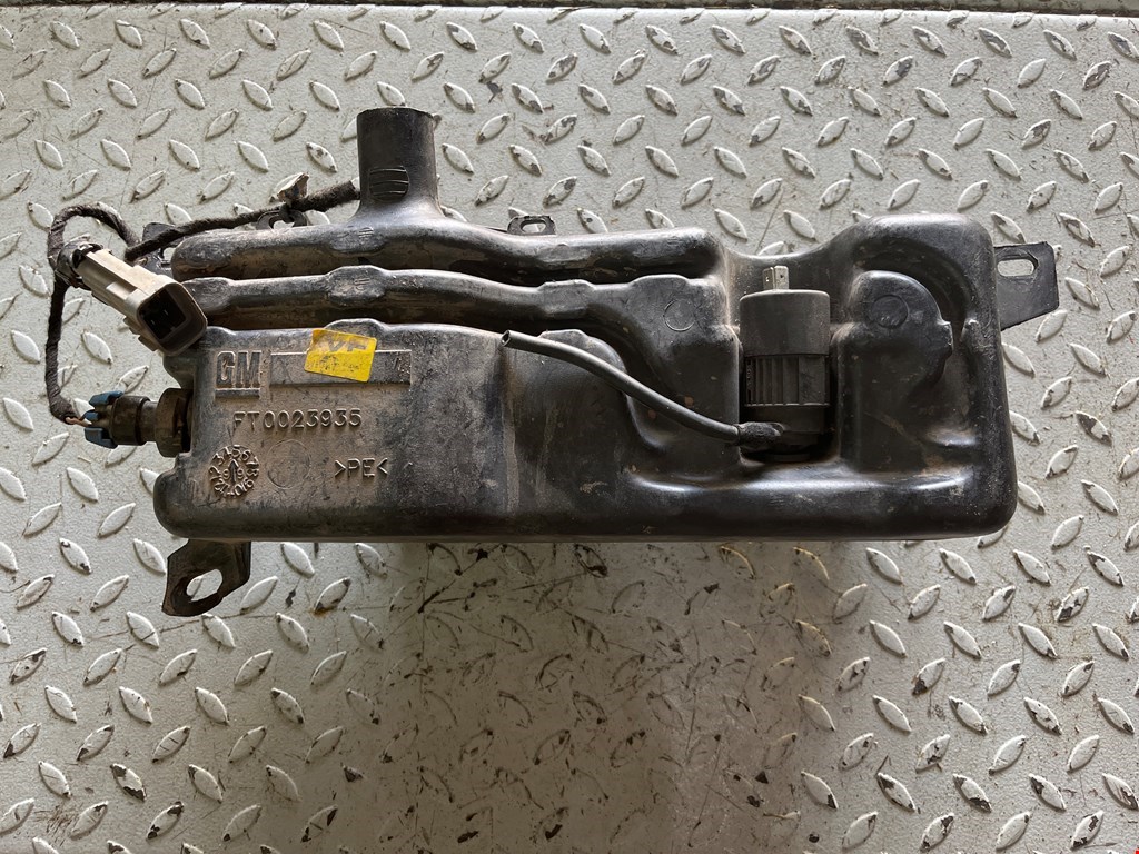 Датчик уровня омывающей жидкости Opel Omega B (1994-2004)