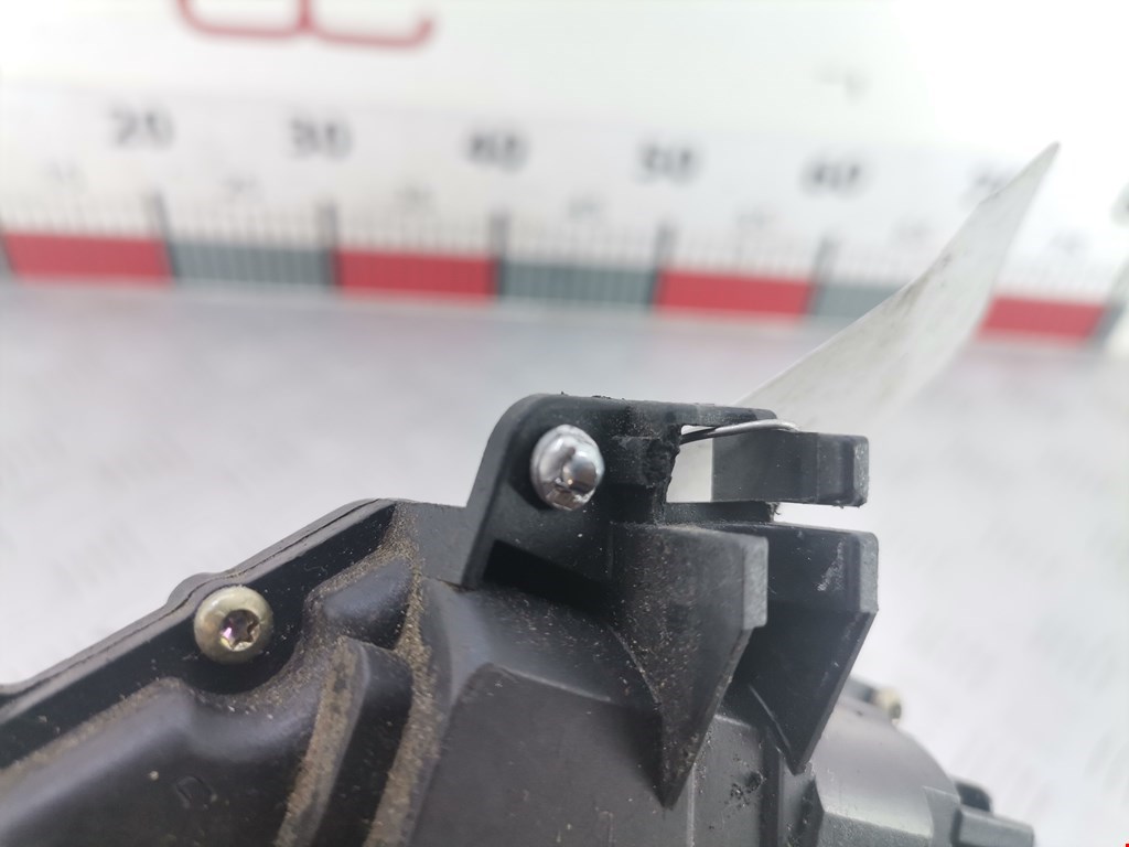 Замок двери передней левой VOLKSWAGEN Passat B5 1997-2005