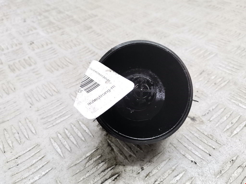 Крышка масляного фильтра Volkswagen Caddy 3 (2004-2015)