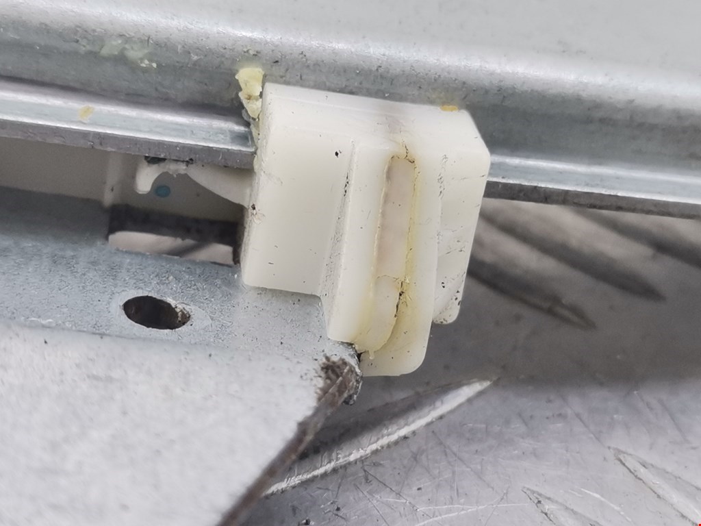 Стеклоподъемник задний левый PEUGEOT 207 2006-2015