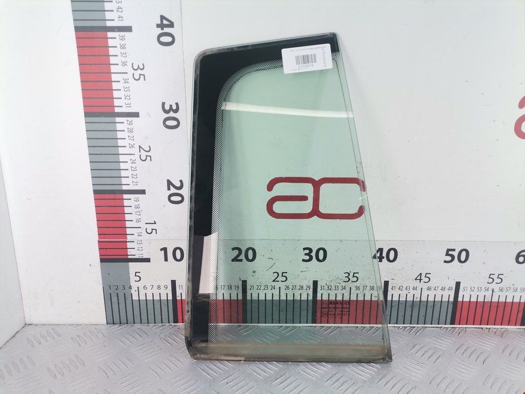 Стекло двери задней правой (форточка) Renault Megane 2 (2002-2009)