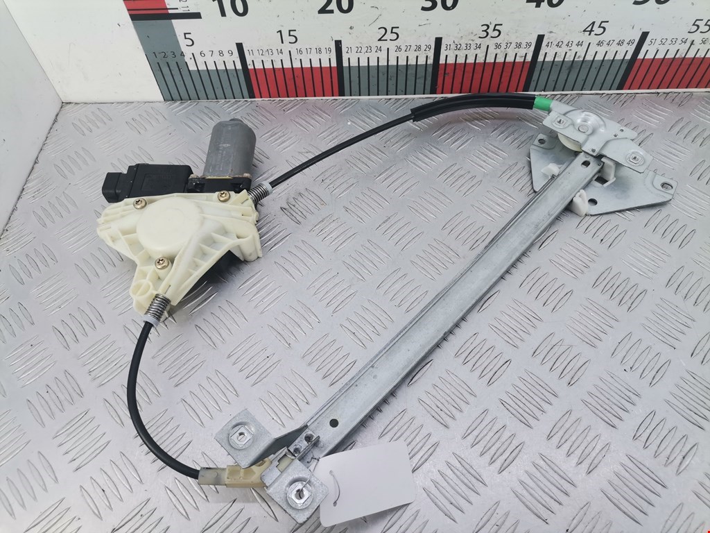 Стеклоподъемник задний правый MITSUBISHI Space Star 1999-2006