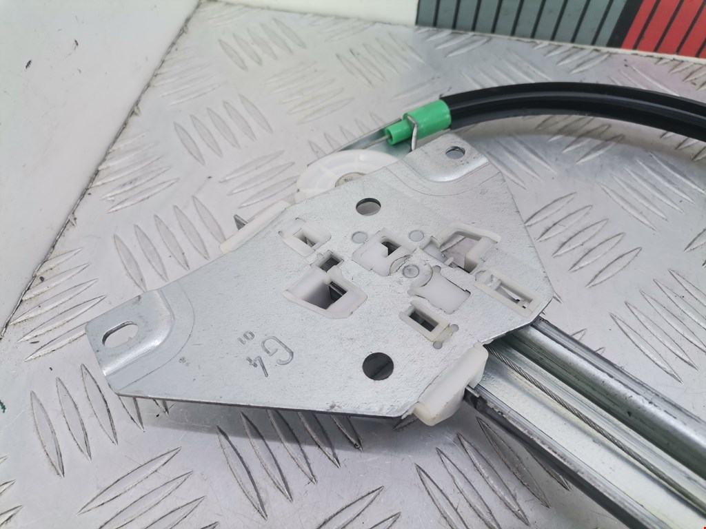 Стеклоподъемник задний правый MITSUBISHI Space Star 1999-2006