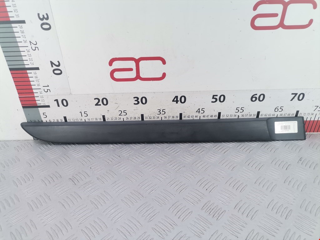 Накладка декоративная (молдинг) двери задней правой Renault Megane 2 (2002-2009)