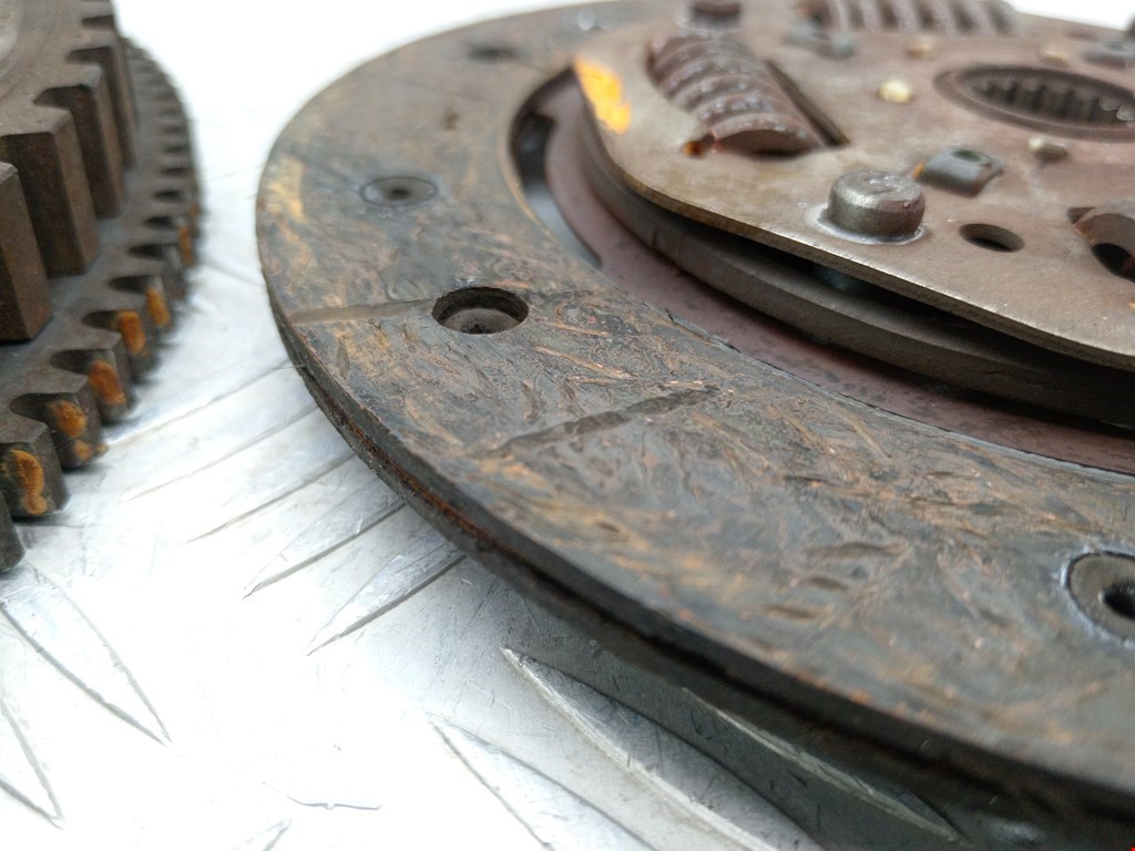 Маховик (демпфер сцепления) CITROEN C 2 2003-2008