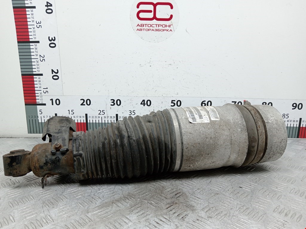 Пневмостойка задняя левая Volkswagen Touareg 1 (2002-2010)