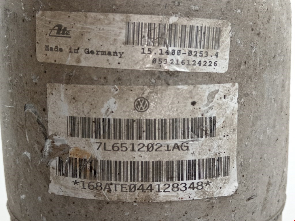 Амортизатор задний левый VOLKSWAGEN Touareg 2002-2010