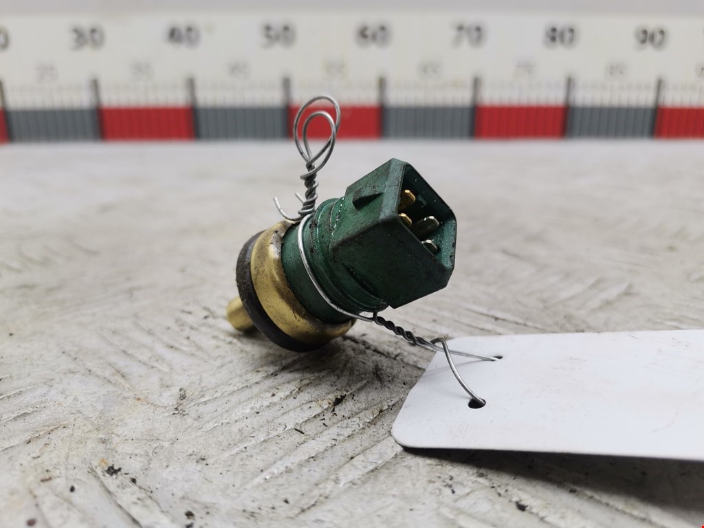 Датчик температуры (охлаждающей жидкости) VOLKSWAGEN Passat B5 1997-2005