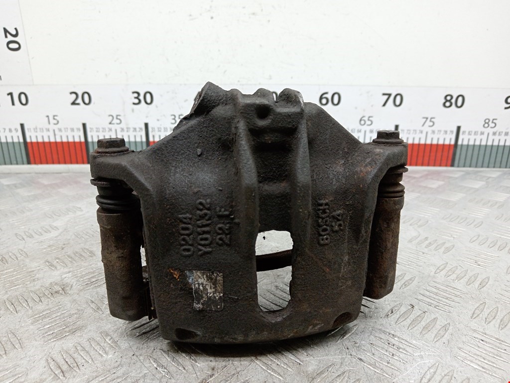 Суппорт передний правый CITROEN Berlingo 1996-2012