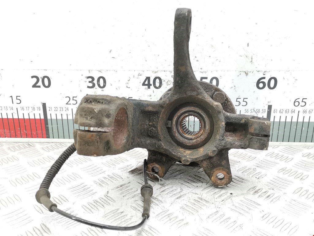 Ступица передняя правая FORD Fiesta 2001-2008