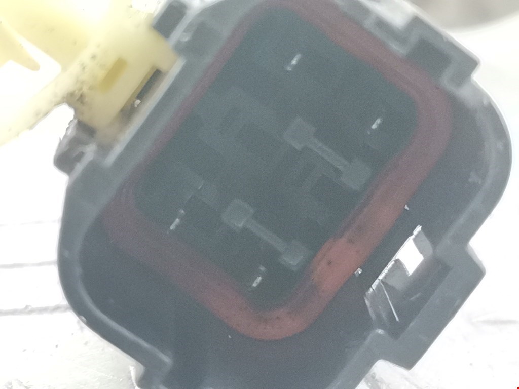 Замок двери задней правой KIA Cerato I 2004-2009