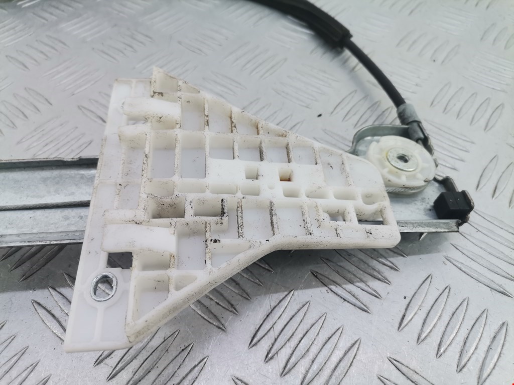 Стеклоподъемник задний правый MITSUBISHI Colt Z3 2003-2012