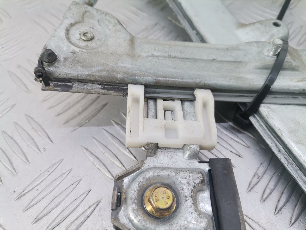 Стеклоподъемник передний левый MITSUBISHI Colt Z3 2003-2012