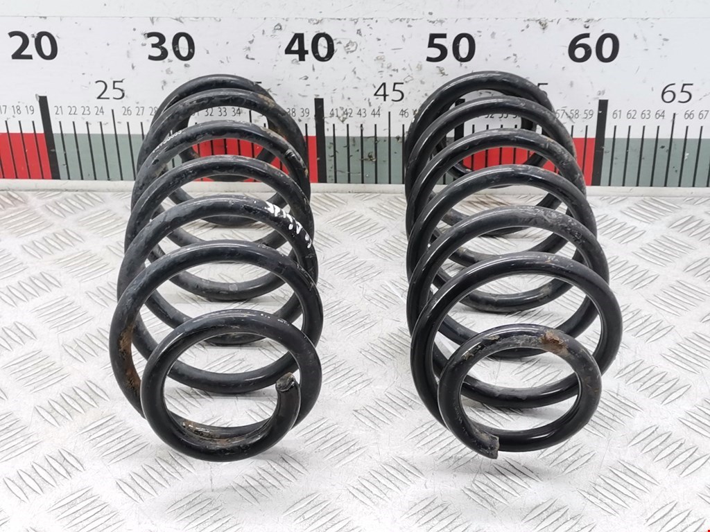 Пружина задняя левая/правая VOLKSWAGEN Golf IV 1997-2003