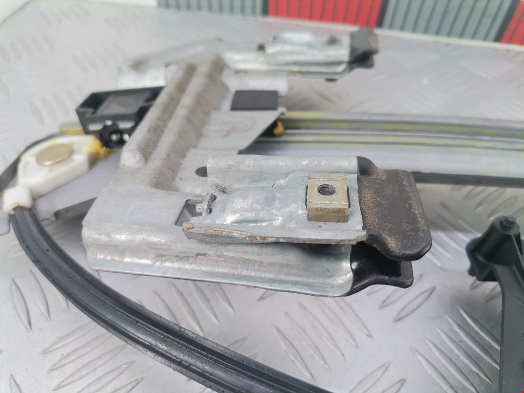 Стеклоподъемник задний правый CHRYSLER PT Cruser 2000-2010