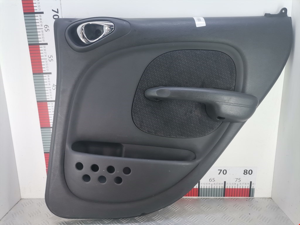 Обшивка двери задняя правая CHRYSLER PT Cruser 2000-2010
