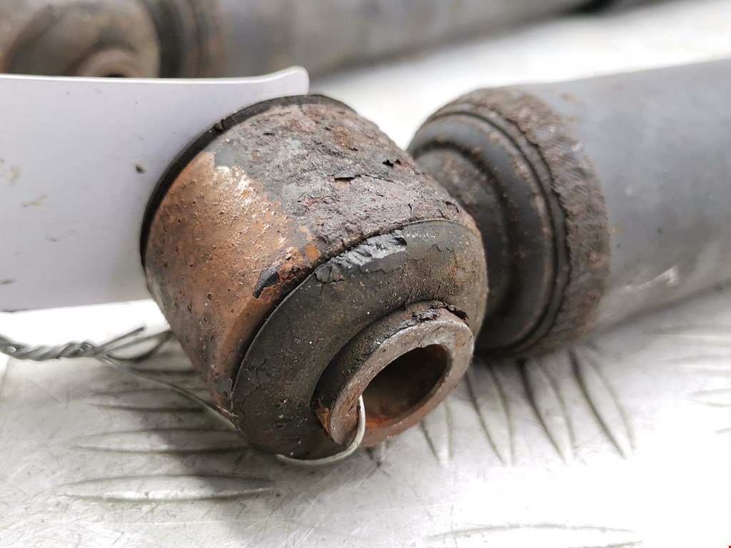 Амортизатор задний левый CHRYSLER PT Cruser 2000-2010