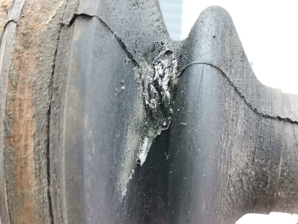 Полуось (привод, приводной вал) задняя левая AUDI A6 C6 2004-2010