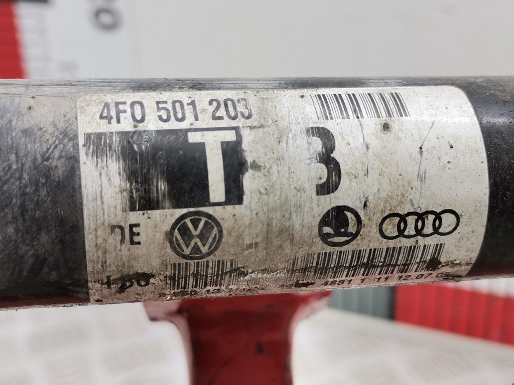 Полуось (привод, приводной вал) задняя левая AUDI A6 C6 2004-2010