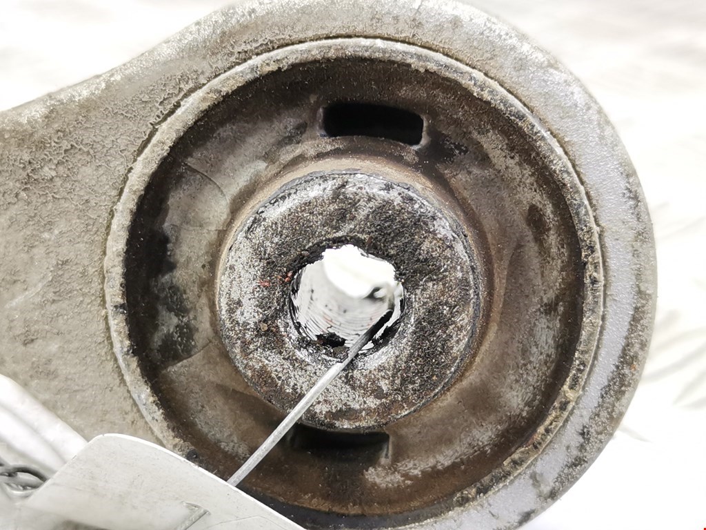 Рычаг передний правый VOLKSWAGEN Passat B5 1997-2005