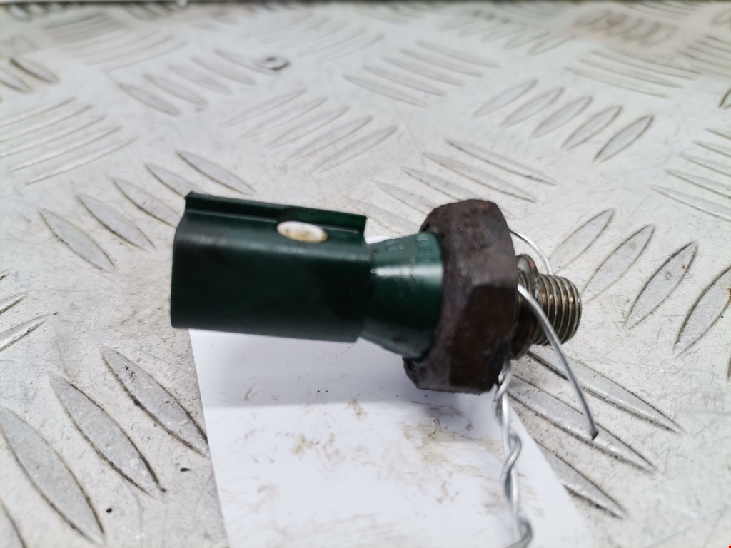 Датчик давления масла VOLKSWAGEN Golf IV 1997-2003