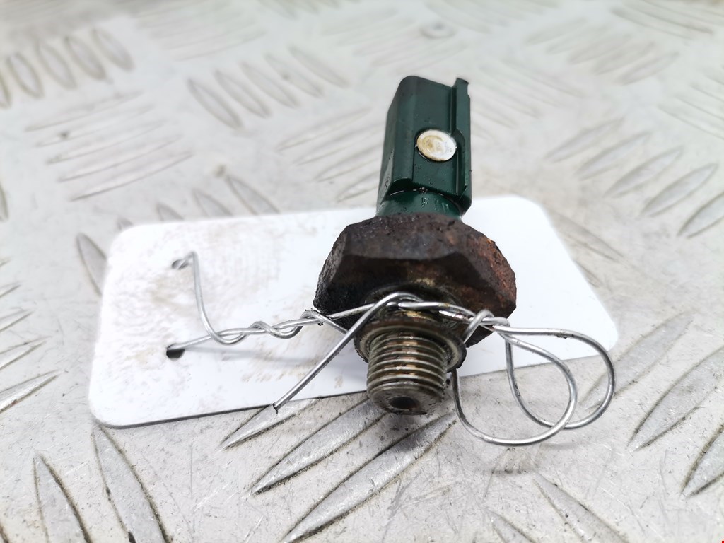 Датчик давления масла VOLKSWAGEN Golf IV 1997-2003